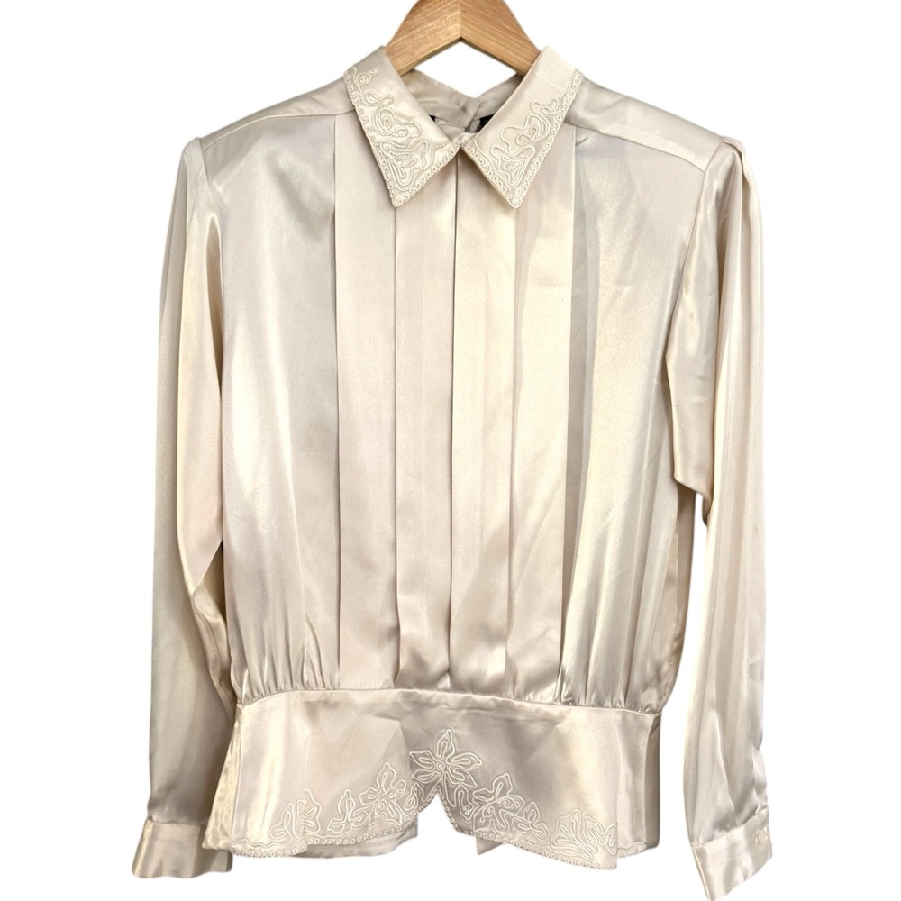 Vintage Nalini Satin Blouse Pleated Embroidered Button Back Size Medium 9/10